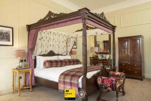 Deluxe Room room in Tudor House Hotel