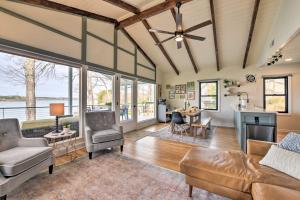Dreamy Lake Norman Cottage w Panoramic Lake Views