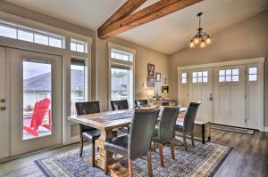 Travelers Retreat Studio w Patio & Yard!