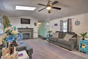 Houghton Lake Area Home with Fire Pit and Yard! - Gladwin