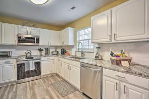 Summerville Family Home about 20 Mi to Charleston