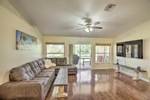 Peaceful Lehigh Acres Home with Grill and Lanai! - ليهاي أكريس