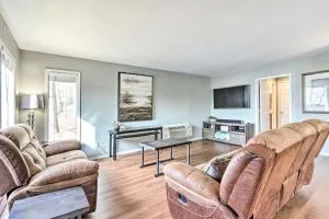 Less Than 1 Mi to Margaritaville Resort Osage Beach Home! - Damsel