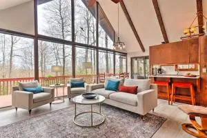 Breathtaking Brevard Home with Screened Porch! - Rosman