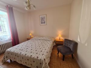 Maisons de vacances Gite Chateauroux, 3 pieces, 4 personnes - FR-1-591-59 : photos des chambres