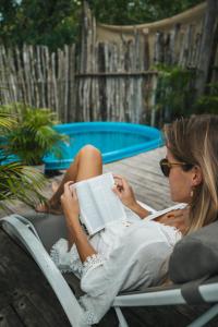 Cozy room near the beach, party zone