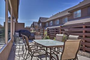 Sleek Home Patio, Gas Grill and Access to Pool