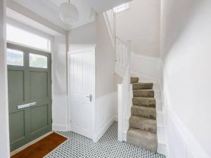 SWALEDALE, OLD SCHOOL ROOMS - Luxury Apartment in Richmond, North Yorkshire