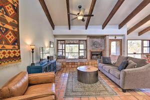 Beautiful Saguaro Vista with Mountain Views!
