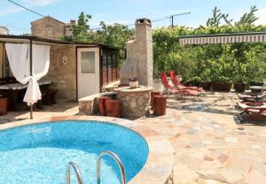 obrázek - Holiday home Ana- with pool
