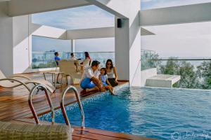 Sunrise Gurney Premium Executive CitySeafront suite - Penang