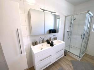 CLAUS RESCH APPARTEMENTS - E-Bike, Wandern, Minigolf, Familie, Urlaub an der Weinstraße