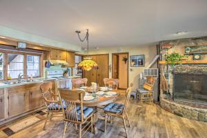 Lakefront Cedar Cottage with Enclosed Porch!