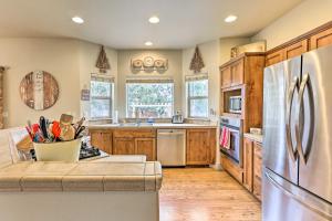 Family-Friendly Bend Home with Hot Tub and Yard!