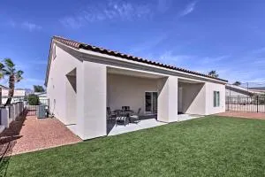 Bright Home with Yard, 4 Mi to Colorado River! - Needles