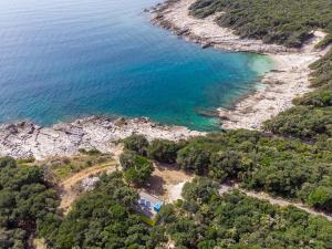 Cottage on the Kavran Beach