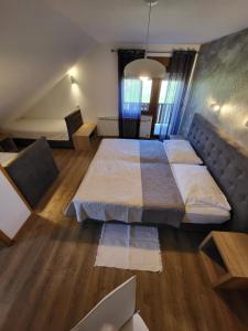 Quadruple Room room in House Tina
