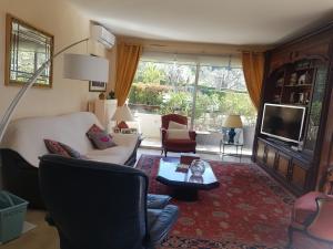80m2 dans Parc Classé, Piscine, Calme, 5mn de Cannes