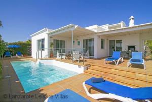 Villa Benedicte sea view, heated pool, bedroom AC, WiFi, SKY, short walk to Puerto del Carmen