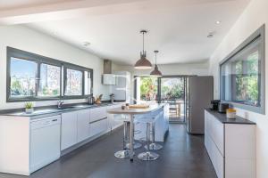 Villas PROMO Easy Cles- Lovely Villa 10p Heated Pool : photos des chambres