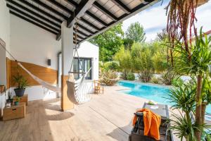 Maisons de vacances PROMO - Easy Cles- Gorgeous 5 bedrooms villa with heated pool AC : photos des chambres