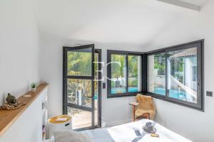 Maisons de vacances PROMO - Easy Cles- Gorgeous 5 bedrooms villa with heated pool AC : photos des chambres