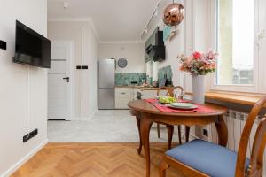 Apartment Warsaw Wiktorska by Renters