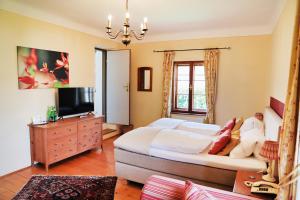 Standard Suite room in Renaissancehotel Raffelsberger Hof B&B