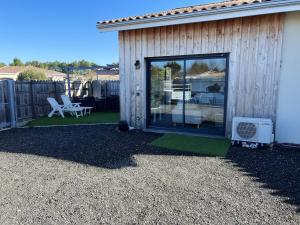 Maisons de vacances Maison d'une chambre avec jardin clos a Ares : photos des chambres