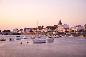 Maisons de vacances Maison pour 6 sur la Cote de Lumiere : photos des chambres