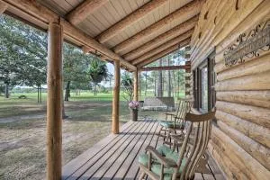 Quaint and Quiet Belleview Cabin on 35 Acres! - Summerfield