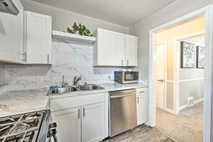 Modern South Bend Getaway about 3 Mi to Downtown