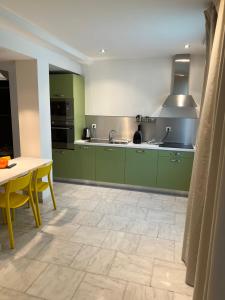 Hotels Appart' Hotel La Girafe Marseille Est - Porte d'Aubagne : Suite Junior