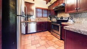 Mammoth Estates Condo - Near Village at Mammoth & Pet Friendly