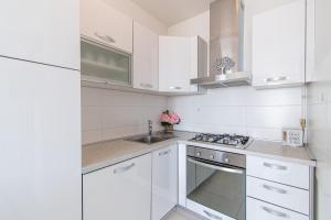 Flexible SelfCheckIns 32 - Zagreb - Garage - Electric vehicle ccharger - Big Loggia - New - Apartments Repinc 32