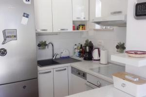 Blue 4 Apt Close to Center Free Street Parking