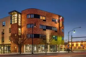 Best Western Plus Philadelphia Airport South - at Widener University - Springfield