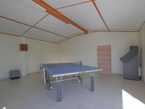 Maisons de vacances Pleasant Holiday Home in Grandcamp Maisy with Garden : photos des chambres