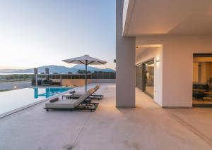 Grand Sea View Luxury Villa