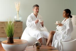 Hotels HR Hotel-Restaurant & Spa Marin : photos des chambres