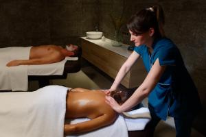 Hotels HR Hotel-Restaurant & Spa Marin : photos des chambres