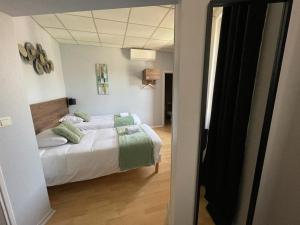 Hotels Hotel Le Rochegude : photos des chambres