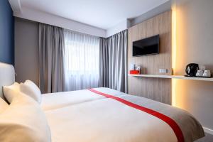 Standard Room with Two Single Beds room in Holiday Inn Express Mechelen City Centre an IHG Hotel