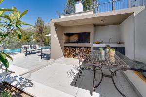 Villa Nina with private 32 sqm heated pool, 5 bedrooms, fun zone, 850m from the beach