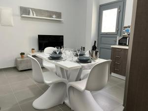 Thanias House ,4 minutes from the center of Hermoulis