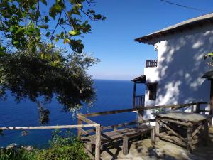 Triple studio apartment in Mylopotamos Beach