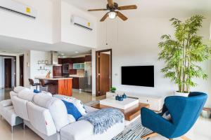 Casa Marbella Ocean View Penthouse apts