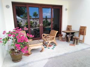 Charming Apartment in Tambon Bo Put, 47 m², shared pool