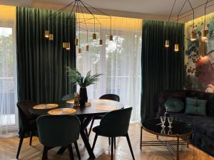 Family Business Sauna Tężnia Apartment Leśny nad Zalewem No 19 z Tarasem i Garażem Exclusive New