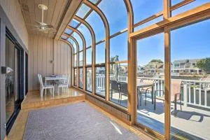 Waterfront Oxnard Escape with Kayaks and Dock! - 怀尼米港